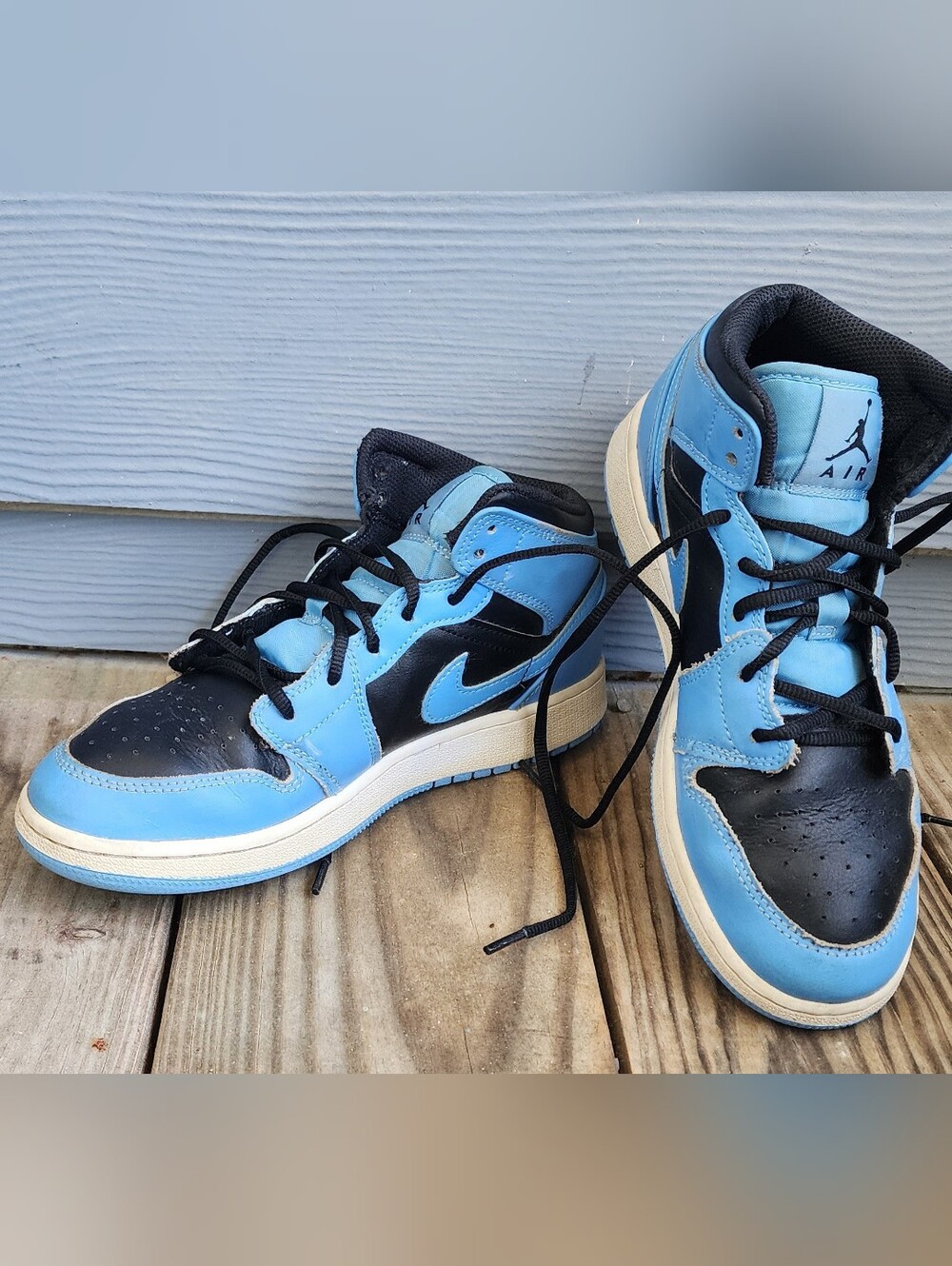 AIR JORDAN 1 Mid university blue/ black/white Sz 5Y